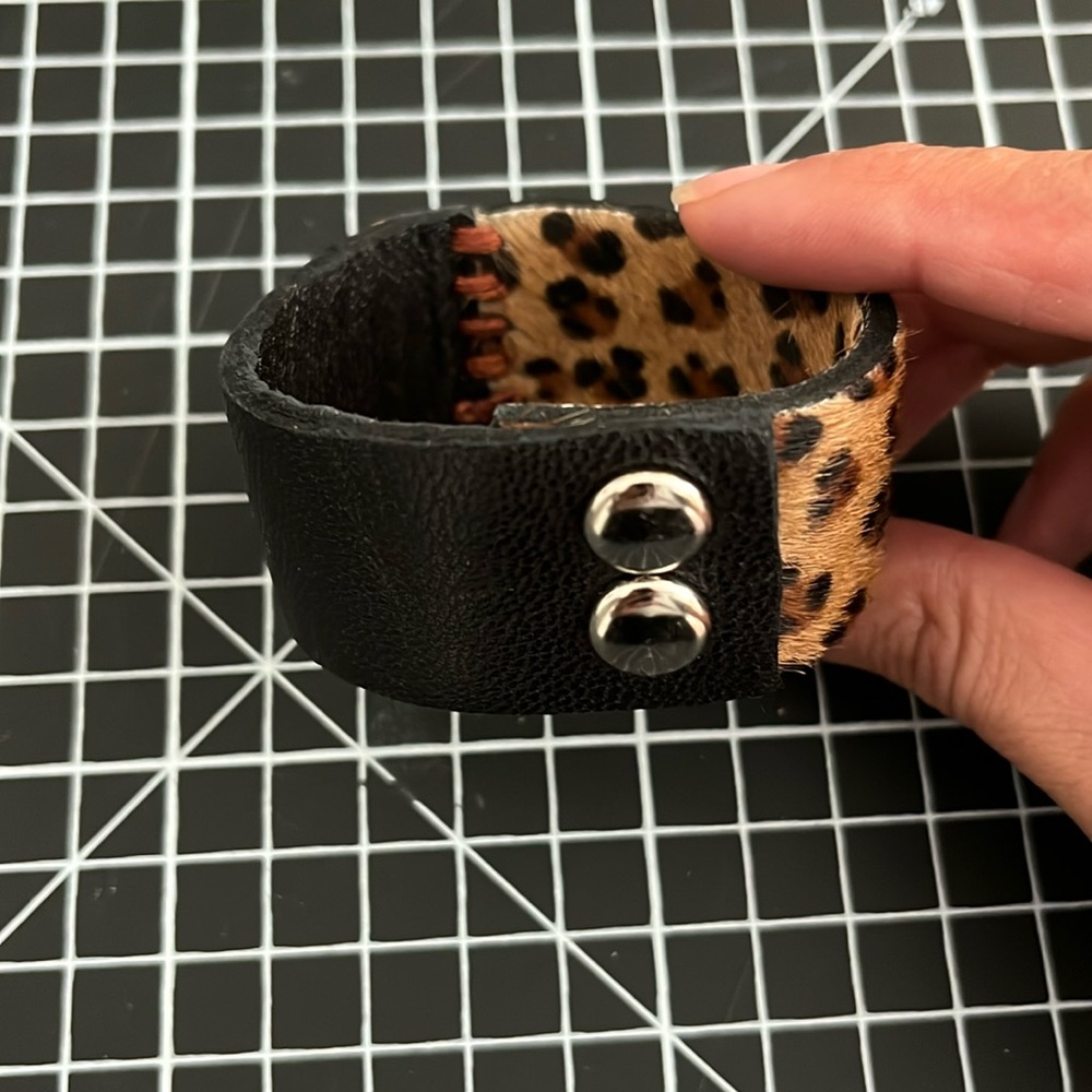 Black/leapard Print Bracelet